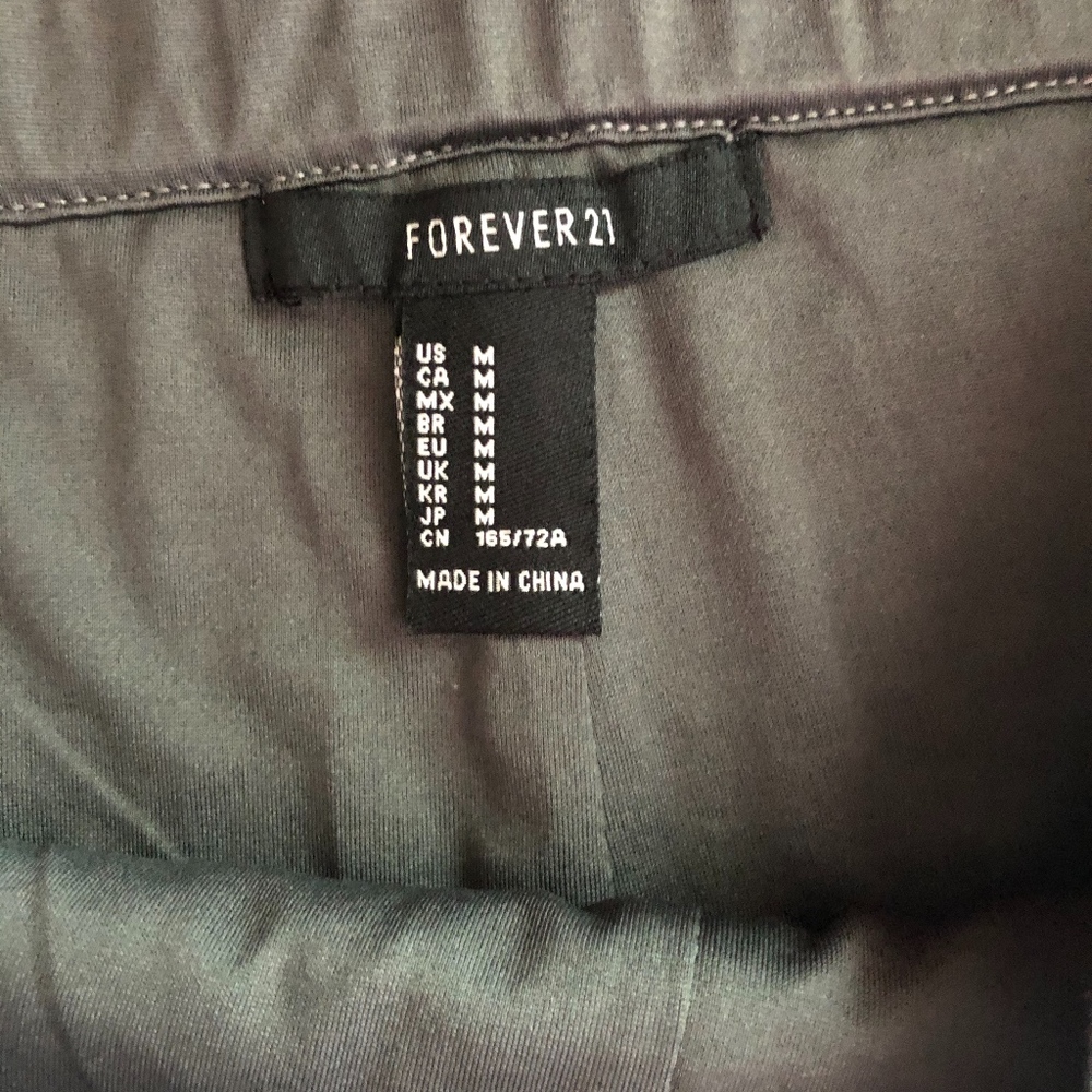 Forever 21 Pewter Sequin Short Shorts - Picture 3 of 3